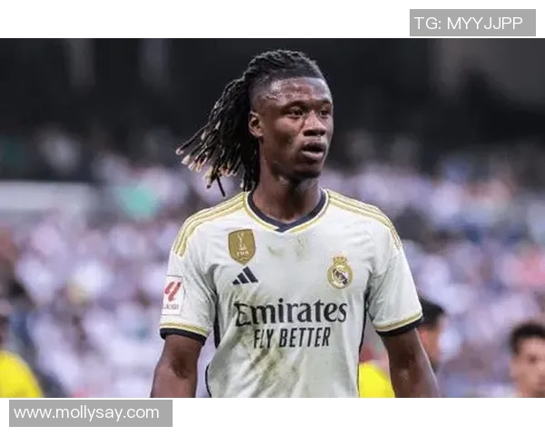 卡马文加坦言能暂时踢左后卫但更希望长期回归中场位置